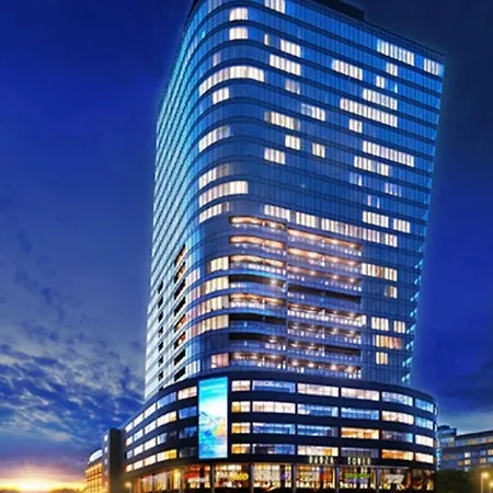 Hanza Tower Sunny 22 Pool & Jacussi Daire