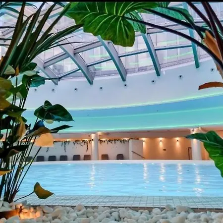 Hanza Tower Sunny 22 Pool & Jacussi